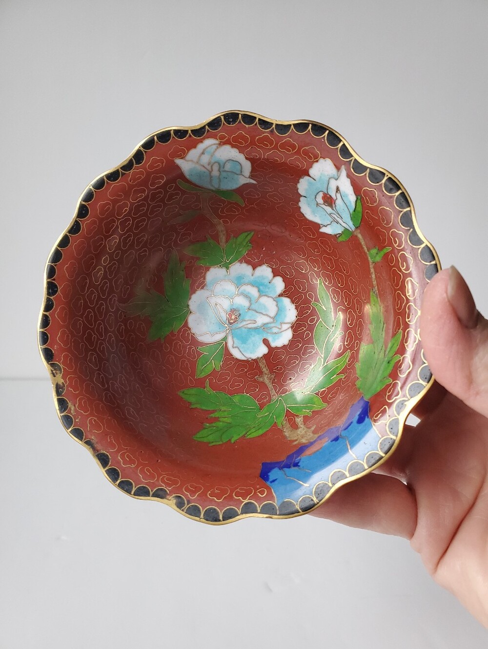 Vintage Chinese Cloisonne Enamel Floral Bowl Scalloped Edge Chinoiserie